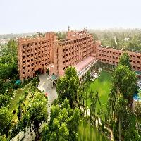 Hotel Clarks Shiraz Agra