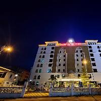 Grand Puteri Hotel